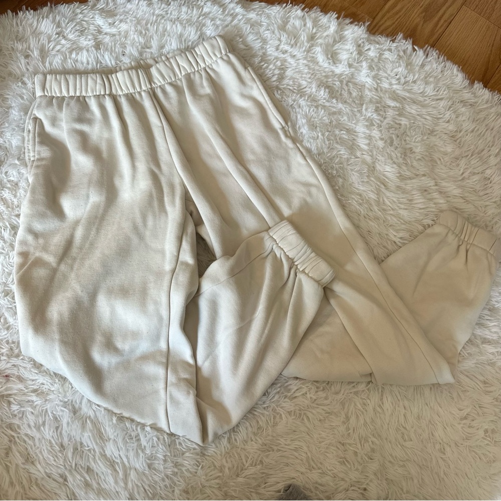 Brandy Melville sweatpants RARE!!
